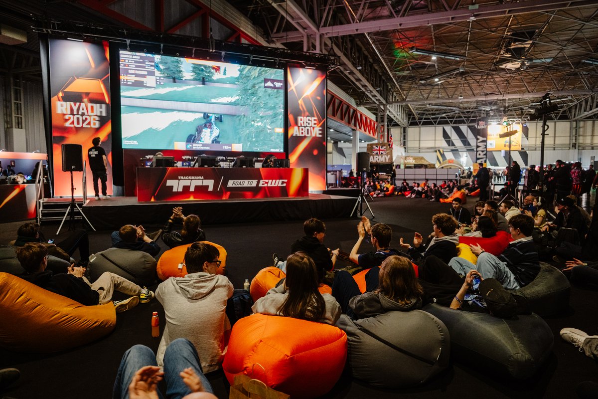 EWC Extra tweet media