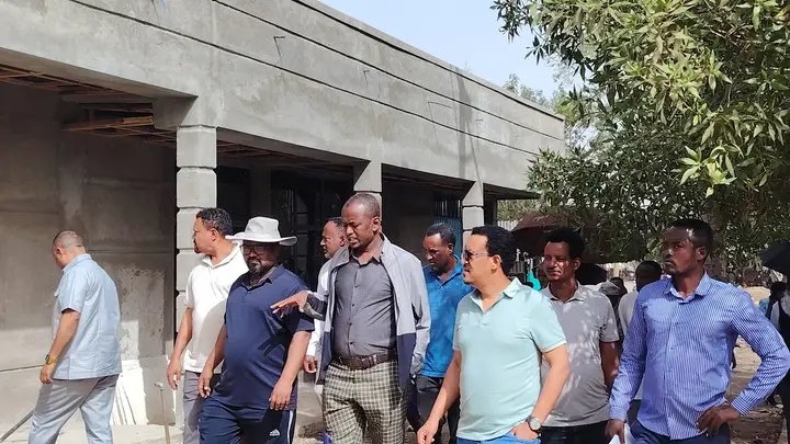 Gecpp2018's tweet photo. የገንዳውኃ ከተማ የኮሪደር ልማት ስራ እንቅስቃሴ በክልልና በዞን ከፍተኛ አመራሮች  ጉብኝት በምስል። https://t.co/ZaPp38upeJ