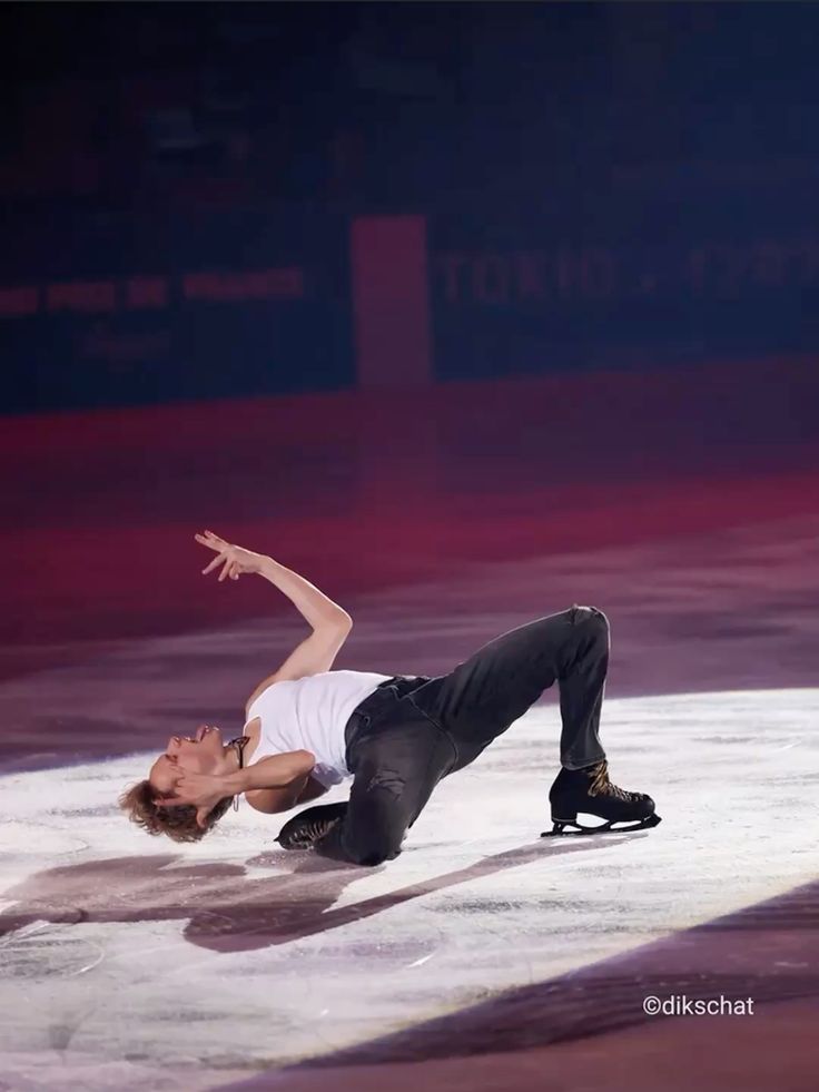 Lena loves Ilia tweet media