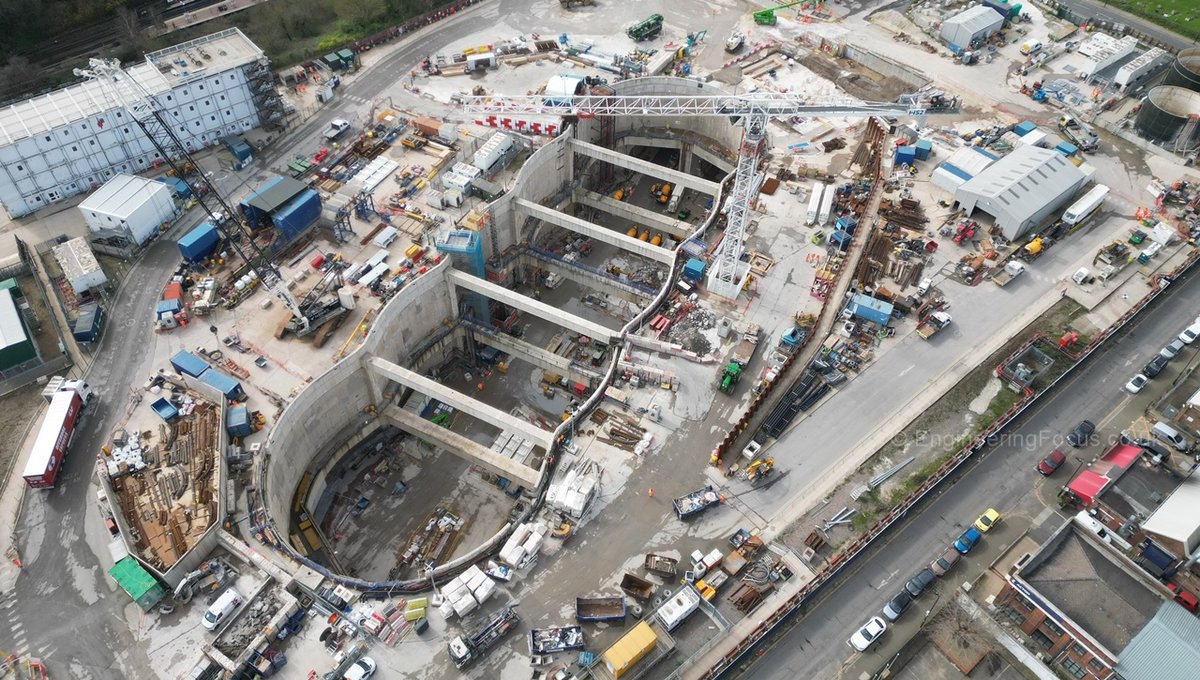 EngFocus's tweet image. The last video of what turned out to be a 3 part mini series drops at 14:00. The video provides details of the #HS2 section from the Victoria Road Crossover Box to Euston Tunnel. Which means it's taken 3 videos just to cover the final 9km long section of HS2 to Euston station!