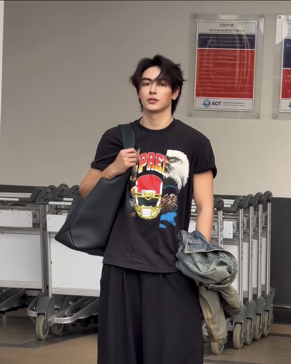 𐙚 พพ tweet media