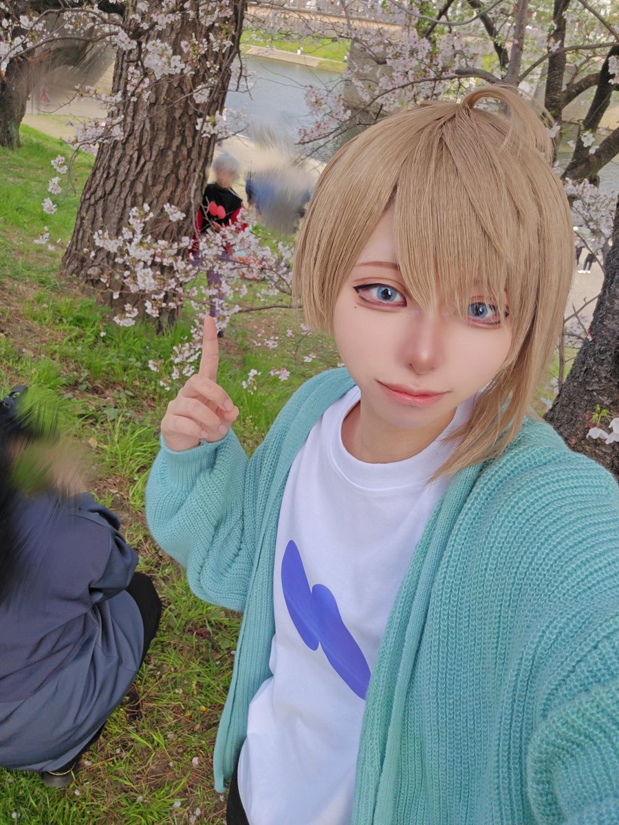 めちこ tweet media