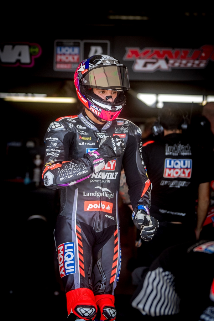 IntactGP's tweet image. #USGP #Moto2 🇺🇸

Revised Qualifying results sees both our riders moving up one position on the starting grid:

#81 Senna AGIUS now in 🅿️5⃣ and @18ManuGonzalez in 🅿️9⃣ in third row

The #Race starts at 13:15 LT (20:15 CEST) #TuneIn 

#LIQUIMOLY  #Dynavolt  #IntactGP at @COTA