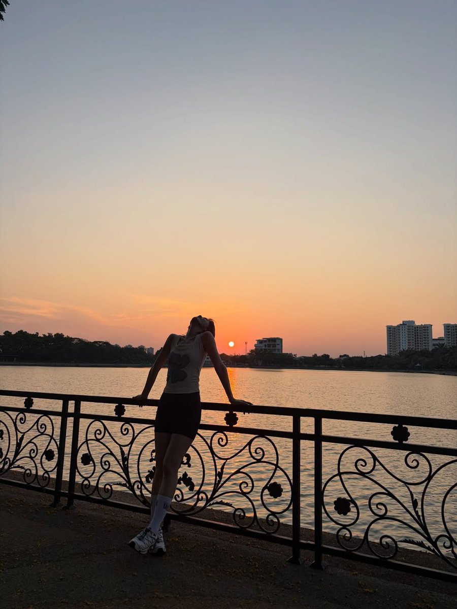 EMI THASORN OFFICIAL tweet media