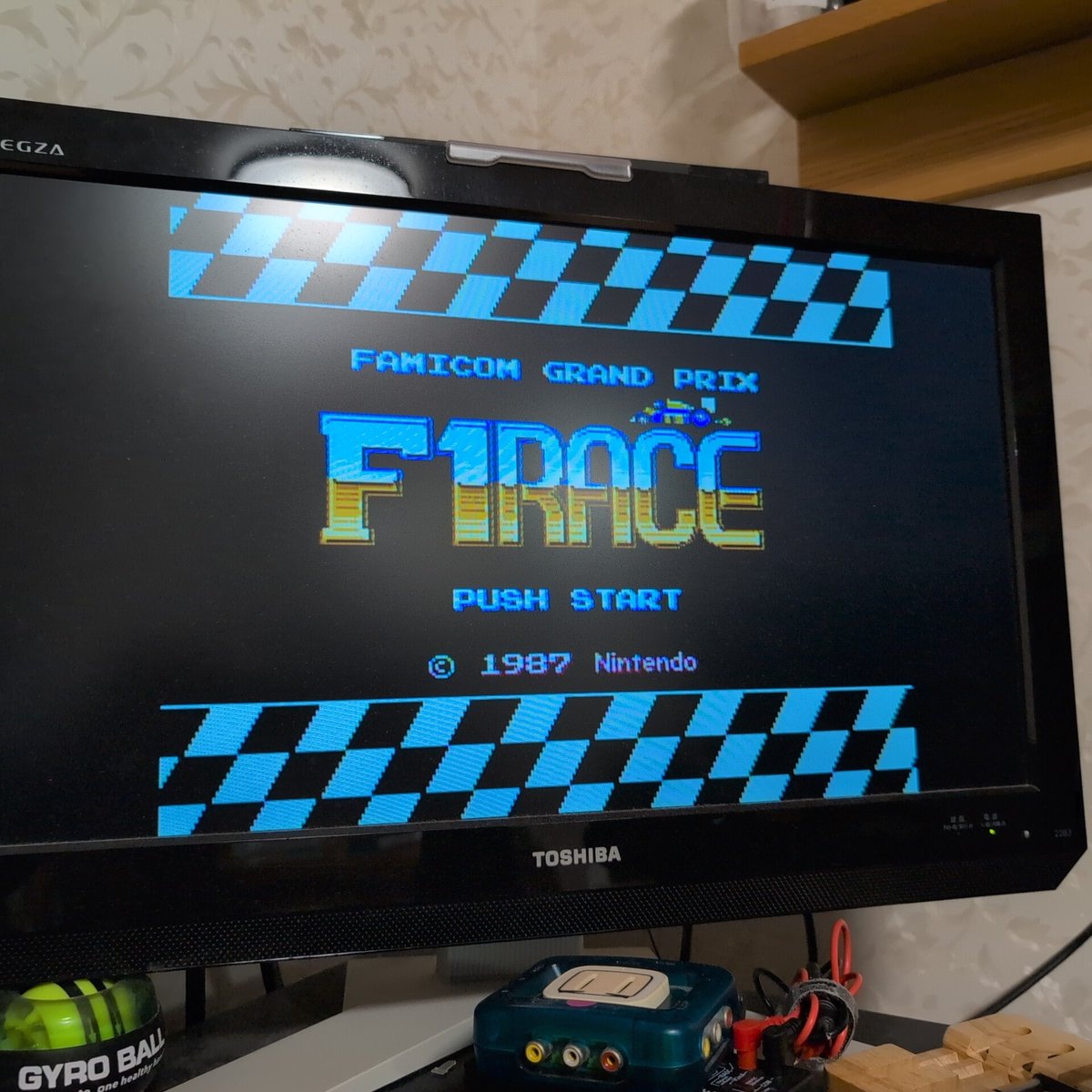 眼鏡友の会/E.C(愛称:メガネスキー) tweet media