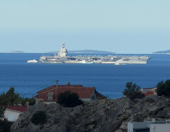 Επικριτικός Πότης tweet media