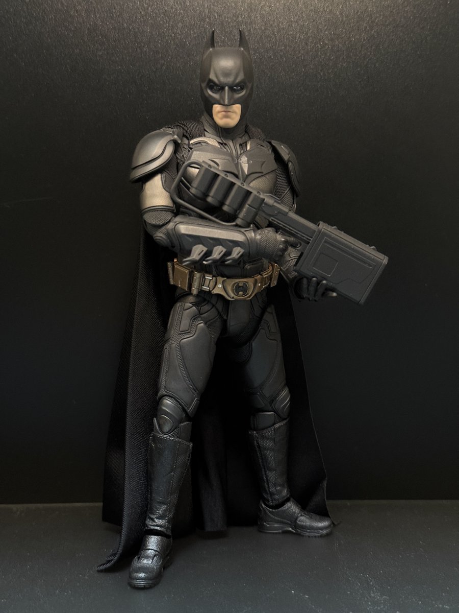 バズ ライト tweet media