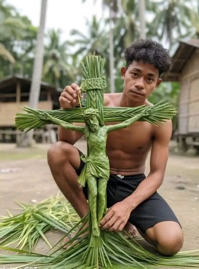 Steevwood2's tweet photo. “Se pa jis yon imaj… se yon siy ✝️🌿
Lafwa pa mouri, li viv nan senplisite.
Bon dimanch 🙏🏾 #BonDimanch #Lafwa #Ayiti” https://t.co/kYFBeGcJfz