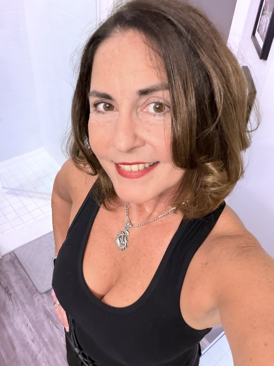 CarissaDumond🌺🧜♀️💙💪Happy Girl! tweet media