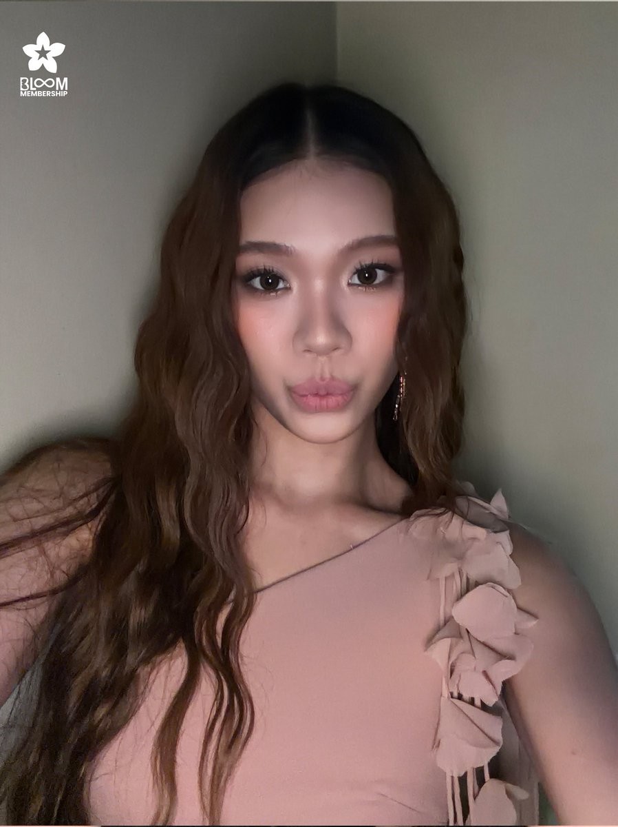 stacey on weverse 💬 tweet media