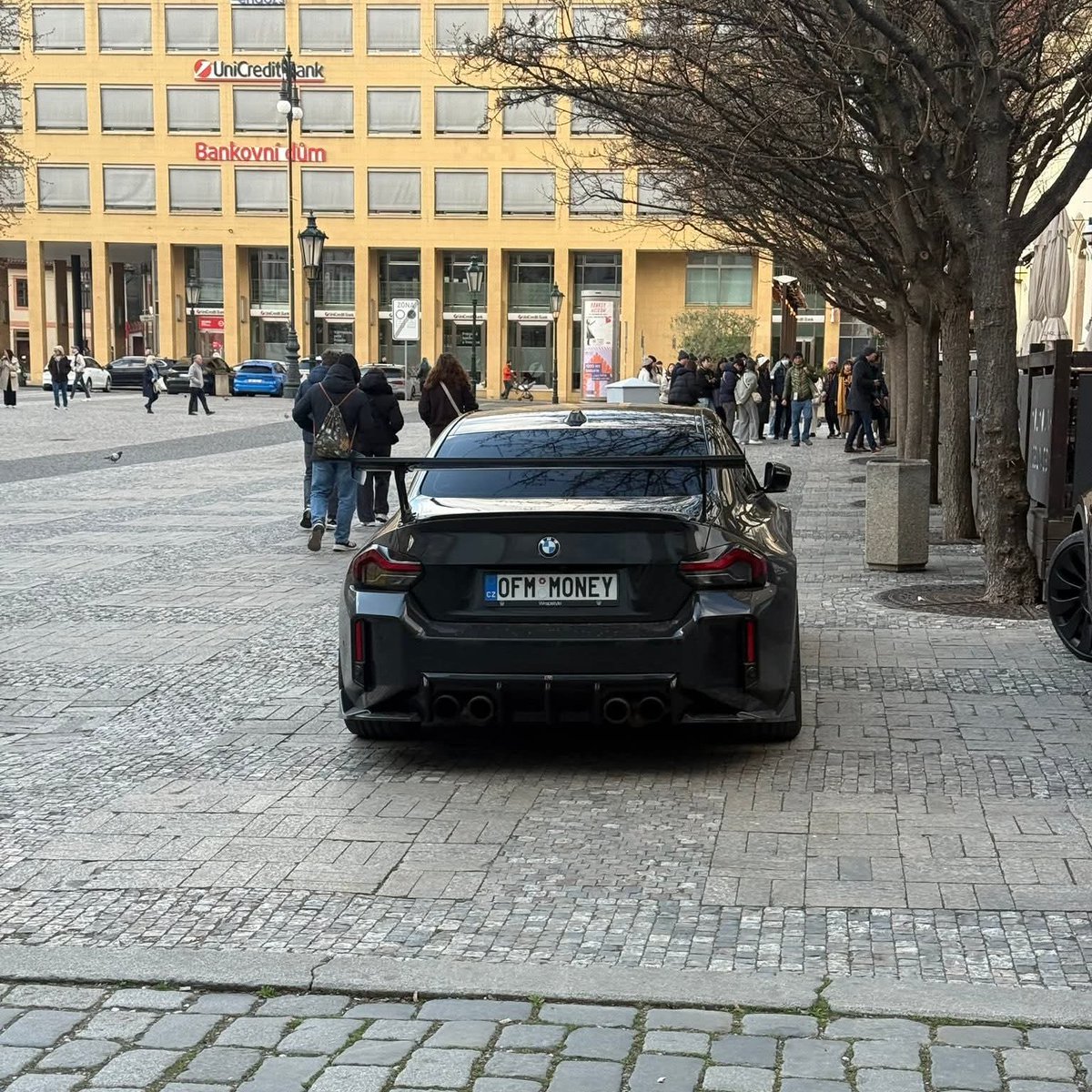 Parkování v Praze tweet media