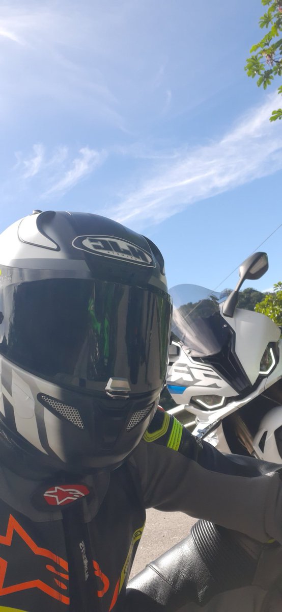 RKascher's tweet photo. Rolê pela manhã pra dar tempo de acompanhar a #MotoGPnaESPN @faustomacieira !
Flutuadores de Curitiba, estiveram em peso em Goiânia! https://t.co/OTeNdVBgx1