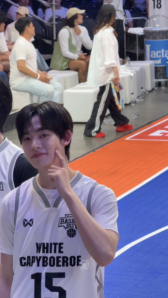 ปอปอ. tweet media