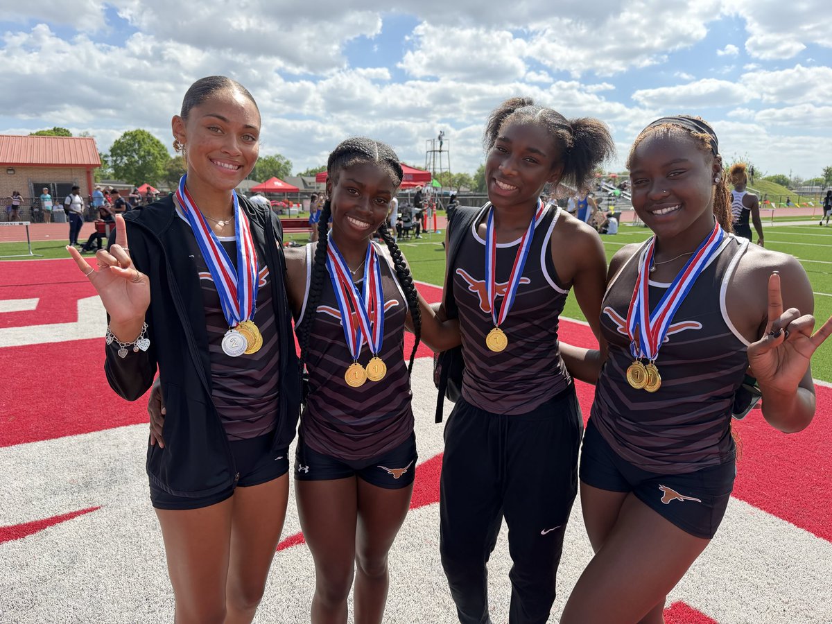 DoBiE_GirlsT&F tweet media