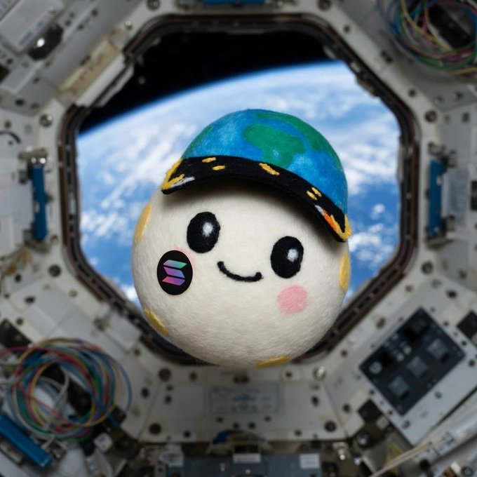 With the Artemis II launch just three days away, 

$RISE - the official mascot - looks like a smart bet 🌕

CpFJrfYq32Wae2Bt36hEAUwzdyT29WwVLpZmYDF7pump