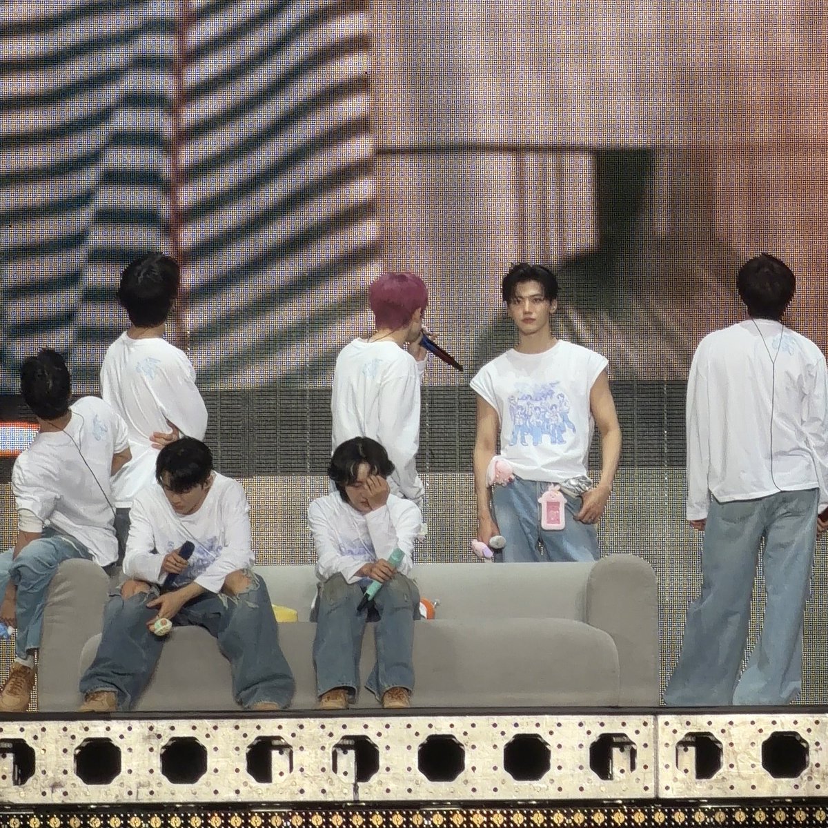 val 𝜗ৎ aus NCT JNJM BOTHSIDES tweet media