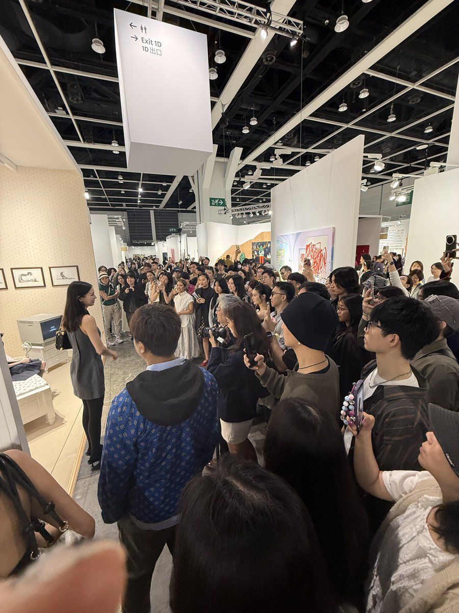 Lauren Tsai tweet media