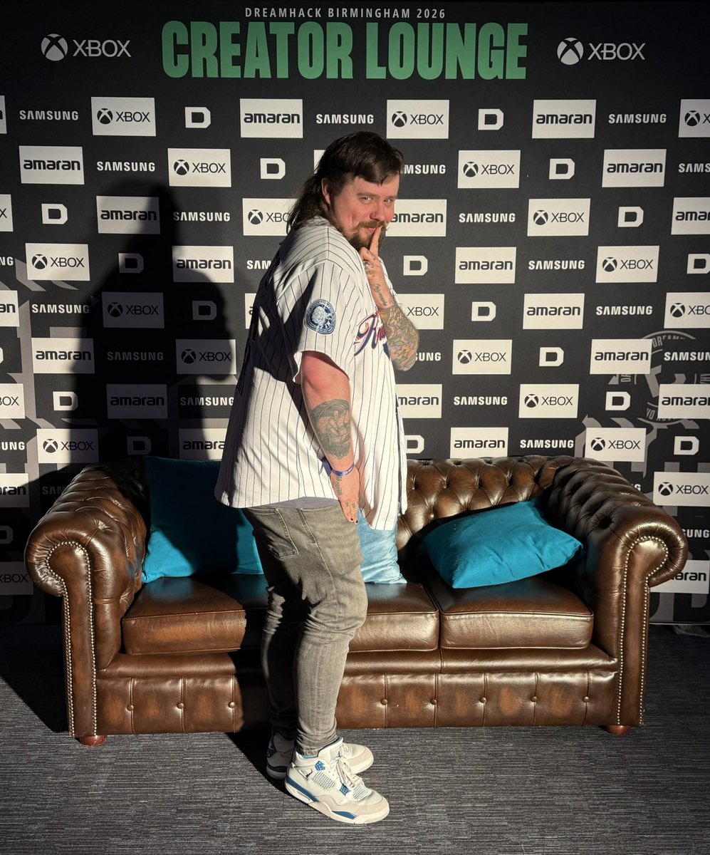 #AD/gifted 

Well that my @dreamhack over &amp; done with. I want to say a massive thank you dreamhack for having me as a creator, meeting loads of people (sorry to anyone I may have missed) &amp; thank you to <a href="/xboxuk/">Xbox UK</a> for hosting the creator lounge too! 

Let’s hope more events like this