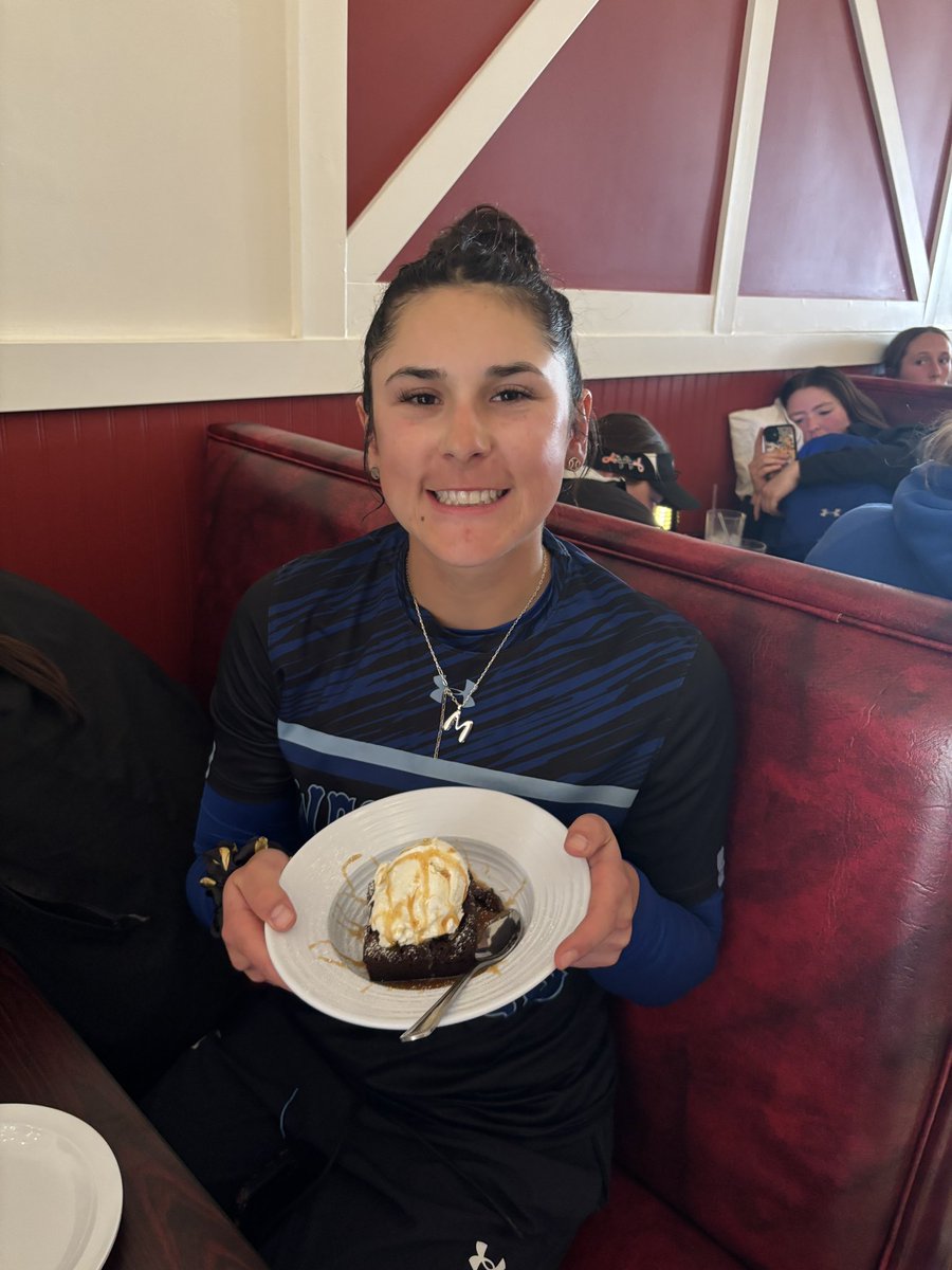 DWUSoftball's tweet image. Congratulations to Macy Moore for hitting a career milestone at 100 hits! #rolltige #hits #mfm #dingertongue😝