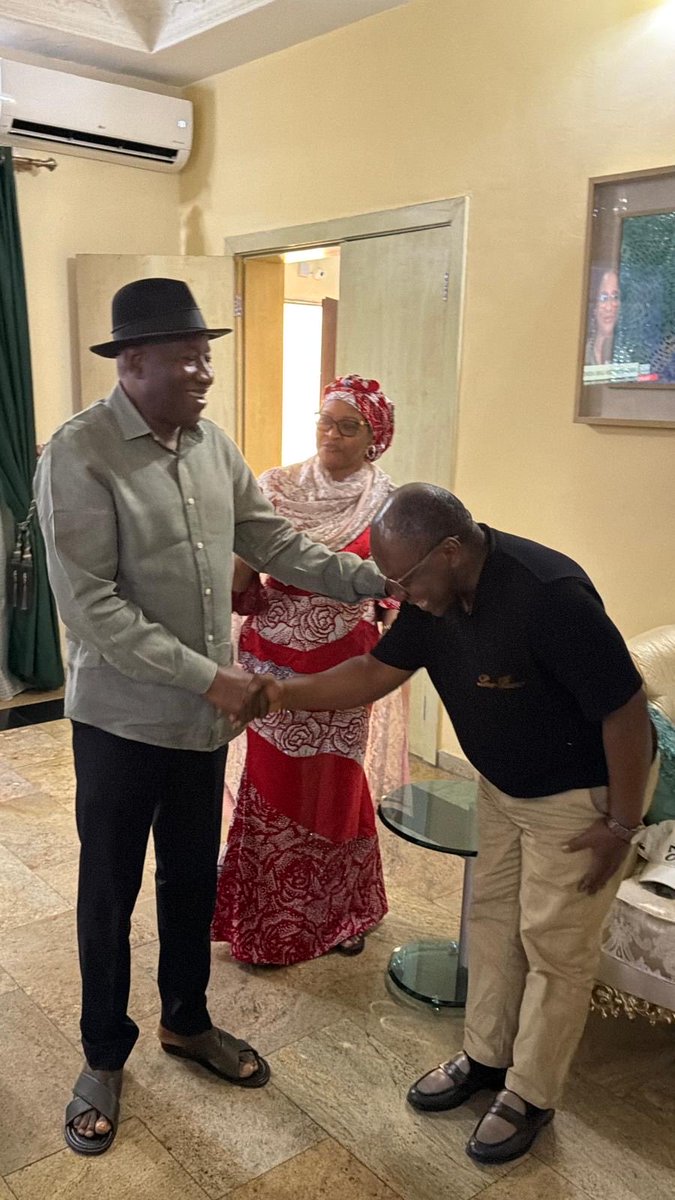 ELIE SMITH tweet media