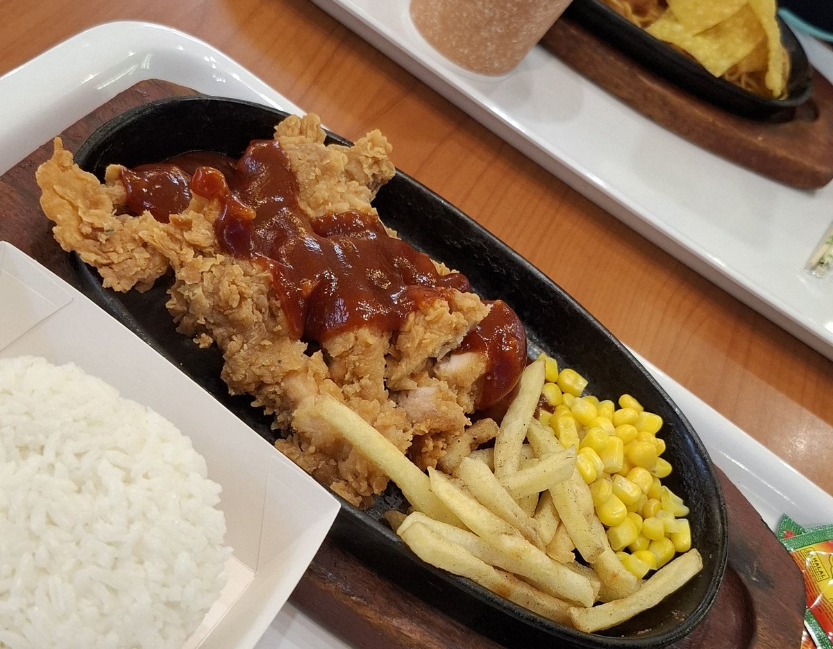 Chinami Fumi 🩹【Noisette】 tweet media