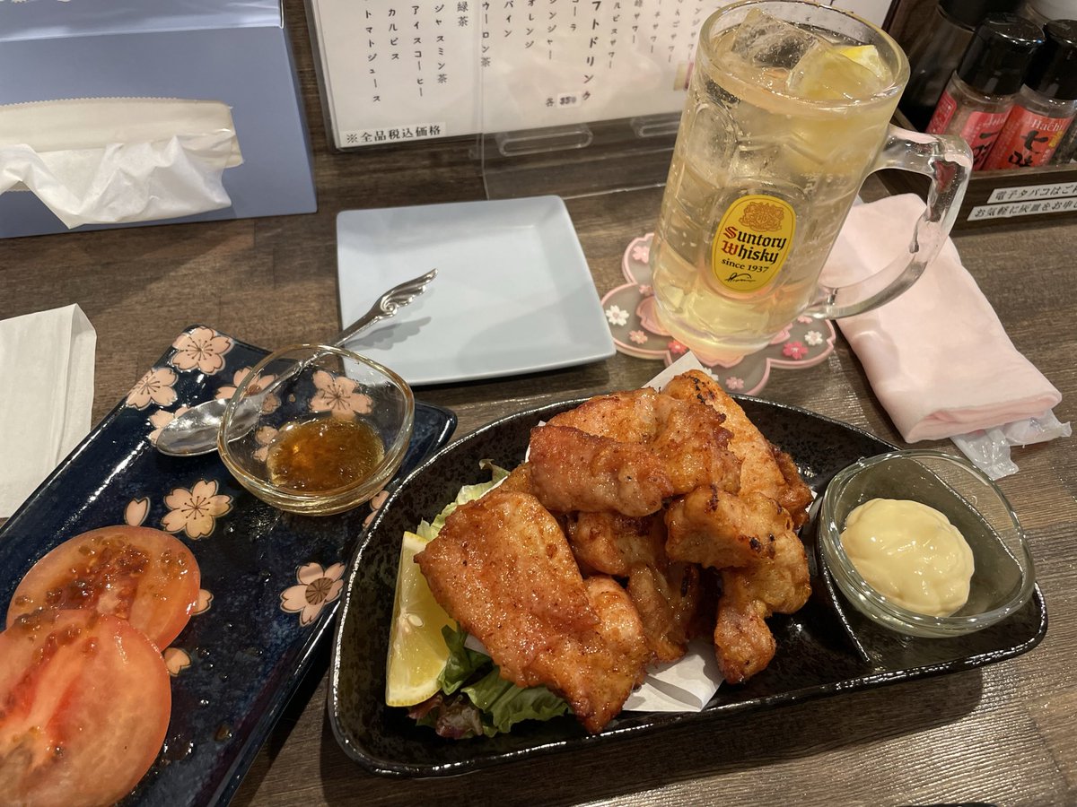 ooKuuY's tweet photo. 約1年半ぶりのﾉｰｻﾞﾝ🎸どれもﾃﾝｼｮﾝあがったが『Tonight,Tonight』からの『DON'T GO AWAY』は大好きだからﾔﾊﾞかった😭‼︎ﾗｲﾌﾞ後のひとり呑みで立ち寄った2軒とも店主さんもお客さんも気さくな方々で良かったな〜☺️八戸で呑むなら2泊は必要だ🥹笑
#Northern19
#居酒屋和華
#みろく横丁 https://t.co/Tapzn8mLZ5