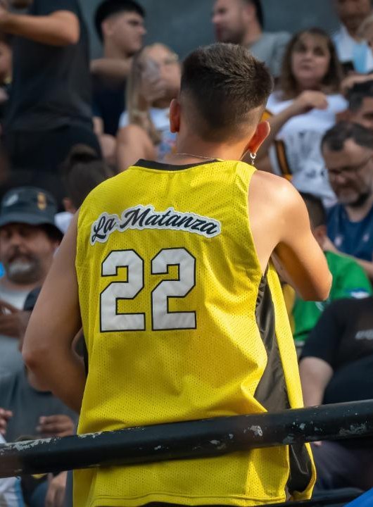 🖤Ayer fue una de los partidos más difíciles de ir, sin ganas de nada, pero estuvimos...  El partido, primer tiempo se intentó algo y el segundo fue dolor de ojos de principio a fin, nada más que agregar.
.
📷Gracias @lorecaptura.ph por las fotos