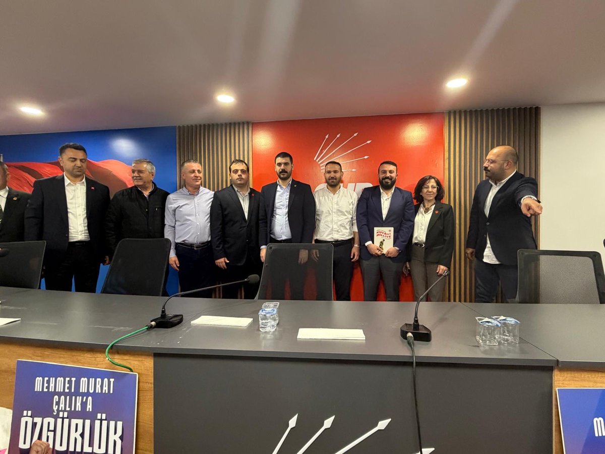 mulayimdemirtas's tweet photo. “Mücadelenin hafızası ve geleceği” başlığıyla gerçekleştirdiğimiz etkinliğimizde;
CHP İstanbul Milletvekili ve PM Üyesi Ali Gökçek, CHP Parti Meclisi Üyesi Ozan Işık ve İBB ile Beylikdüzü Belediye Meclis Üyesi Ali Mesut Çelik’in katılımlarıyla bir araya geldik.

Geçmişten bugüne halkın mücadelesini, direnişin hafızasını ve geleceğin örgütlü gücünü birlikte konuştuk.

Eşitlik, özgürlük ve adalet mücadelesini büyütmeye kararlılıkla devam edeceğiz. ✊