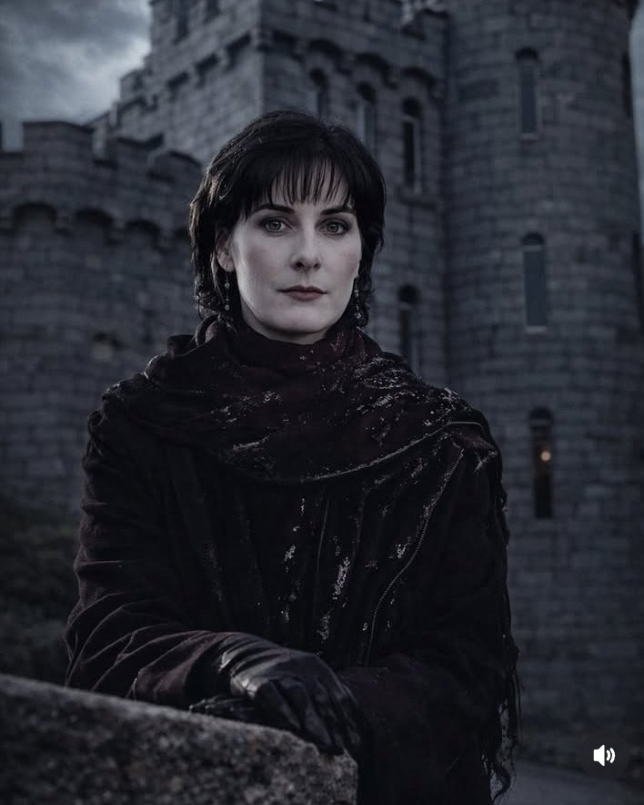 👑Tiara: A royal priesthood. I Reign! tweet media