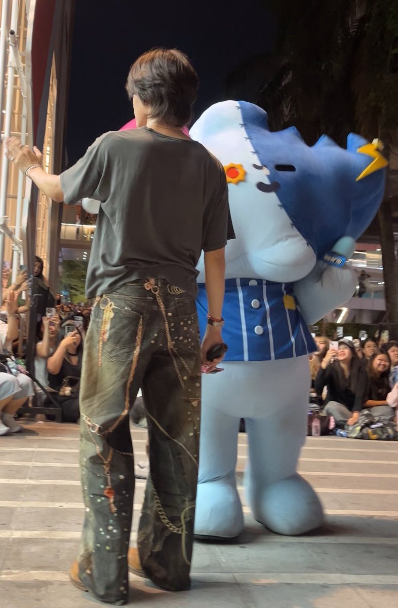 🩷💜✨ tweet media