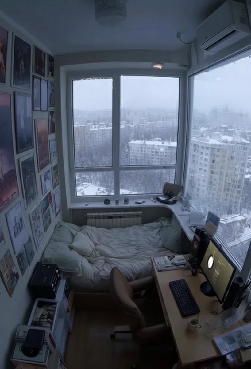 Out of Context Human Race tweet media