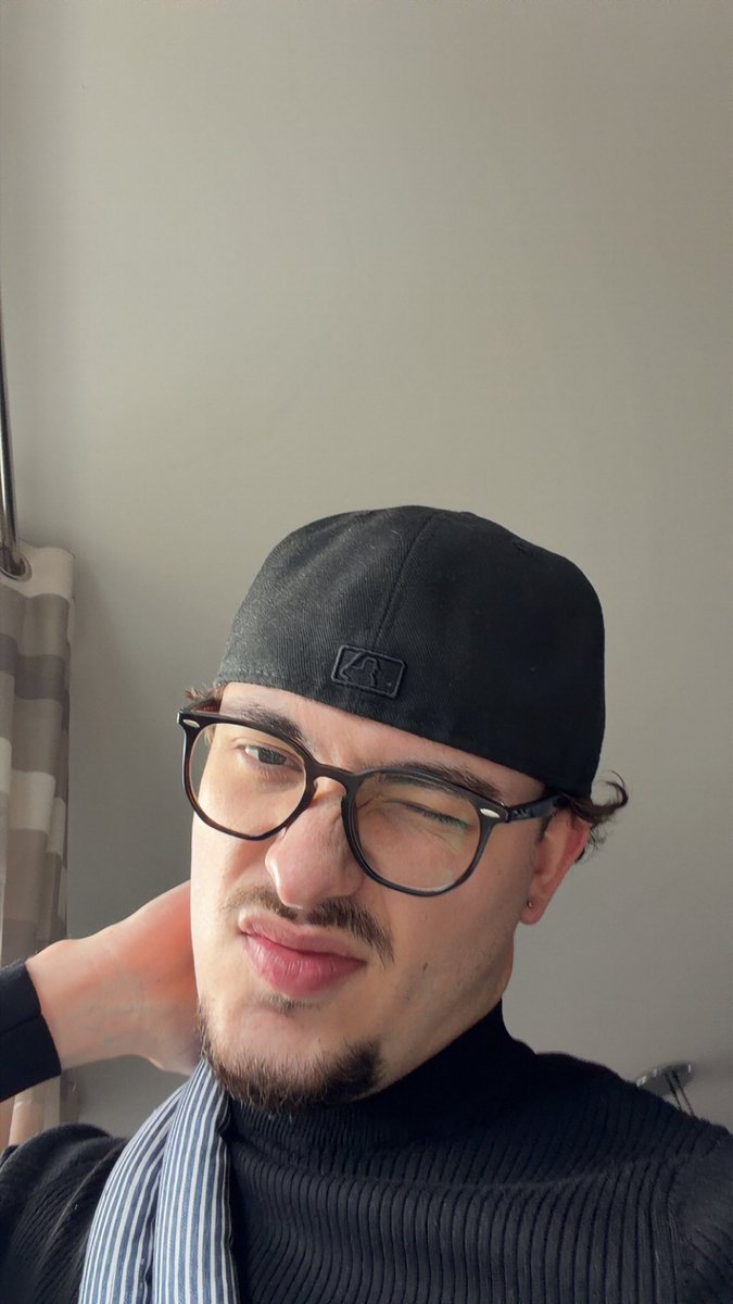 maxinaze's tweet photo. #LGBTQIAEndOfMarch https://t.co/tlmreMTlpa