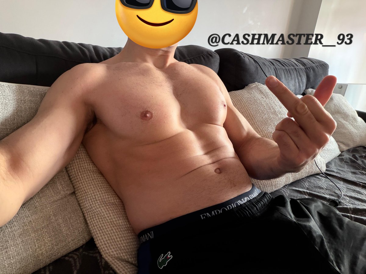 Cashmaster__93's tweet photo. Le boss est grave musclé puissant sans pitié!! 😎😎😏😏 Le boss va soulager vos pulsions de pute!! Racker c est votre  seul moyen de jouir!! 😈😈🤑🤑

#cashmaster #findom #cashslave #cashgay #cashsub #moneyslave #cashslut #gaykiffeur #kiffeur #kiffeurgay #muscle #muscletop #pecs https://t.co/wbYuBMNNOH