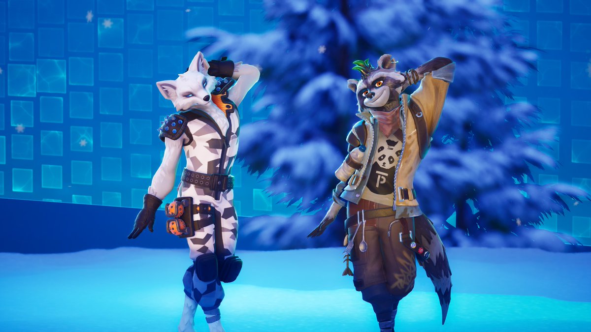 AFoxInABox112 tweet media