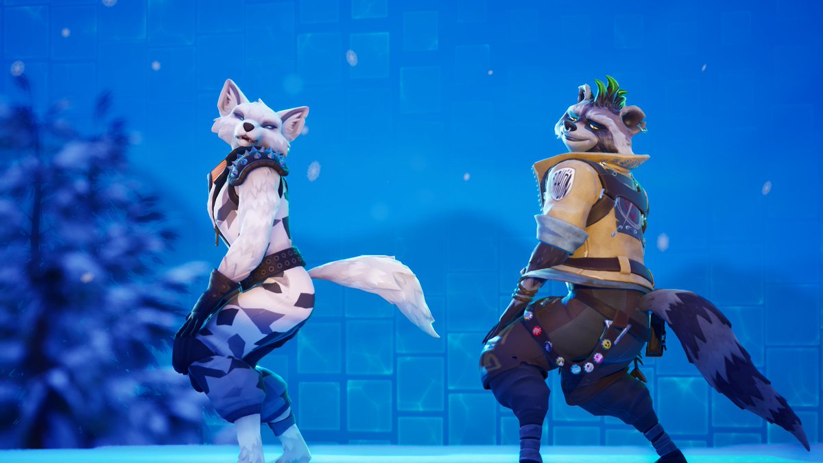 AFoxInABox112 tweet media