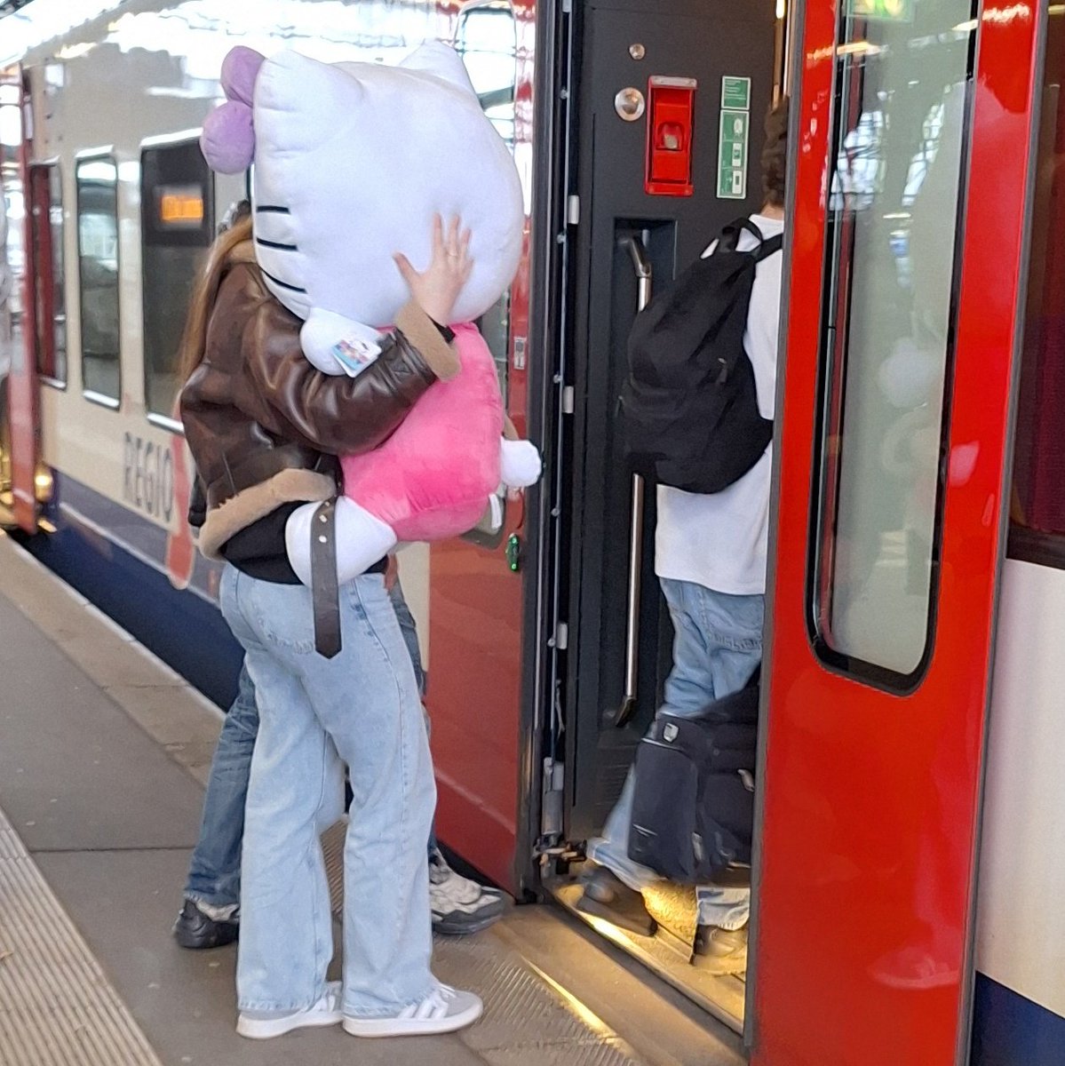 Mia Rockatansky tweet media