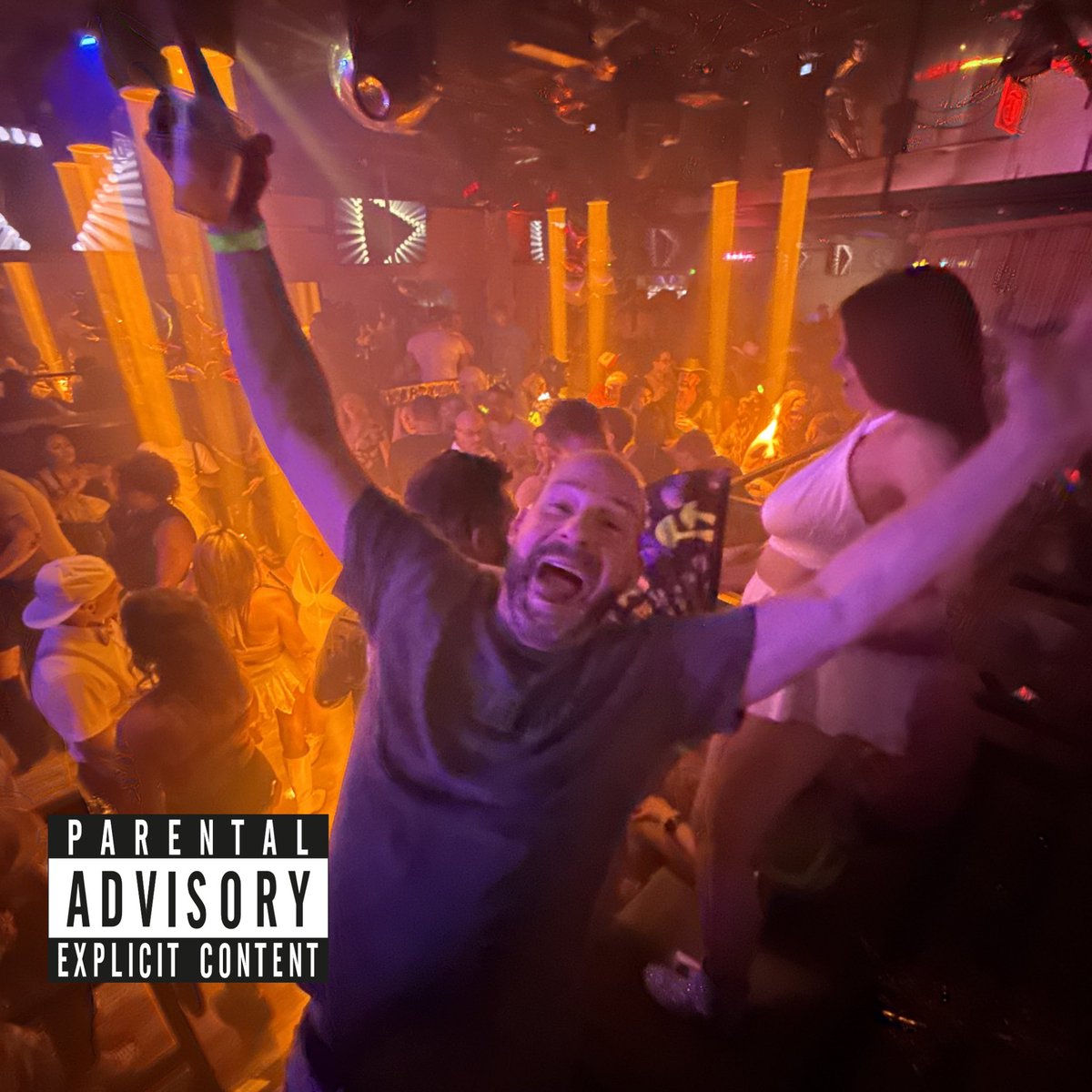 Pineapples After Dark tweet media