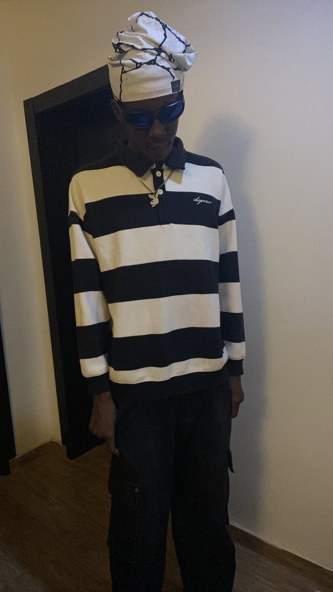 cyrusturnt_'s tweet photo. I MODEL https://t.co/nfLrNLHgP5