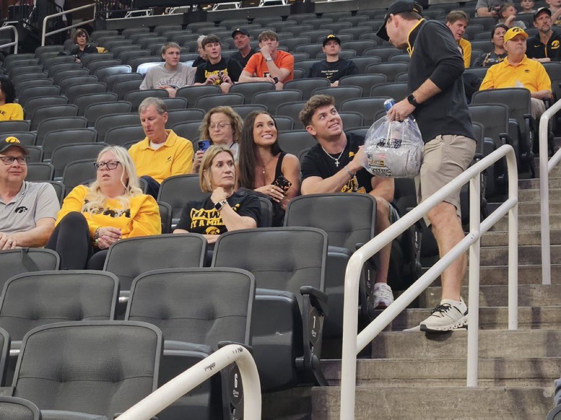 Dov Kleiman tweet media