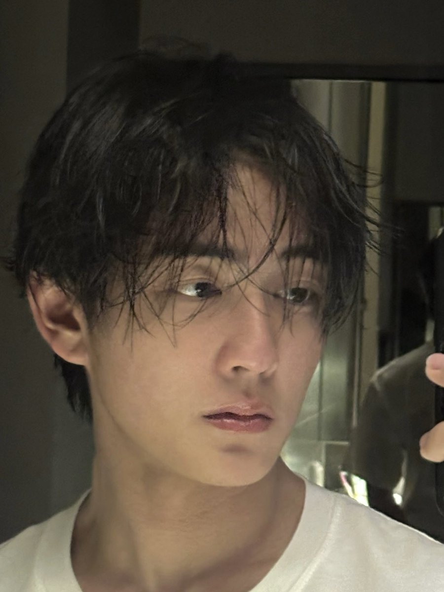 ฮมบ๊วย - slow tweet media