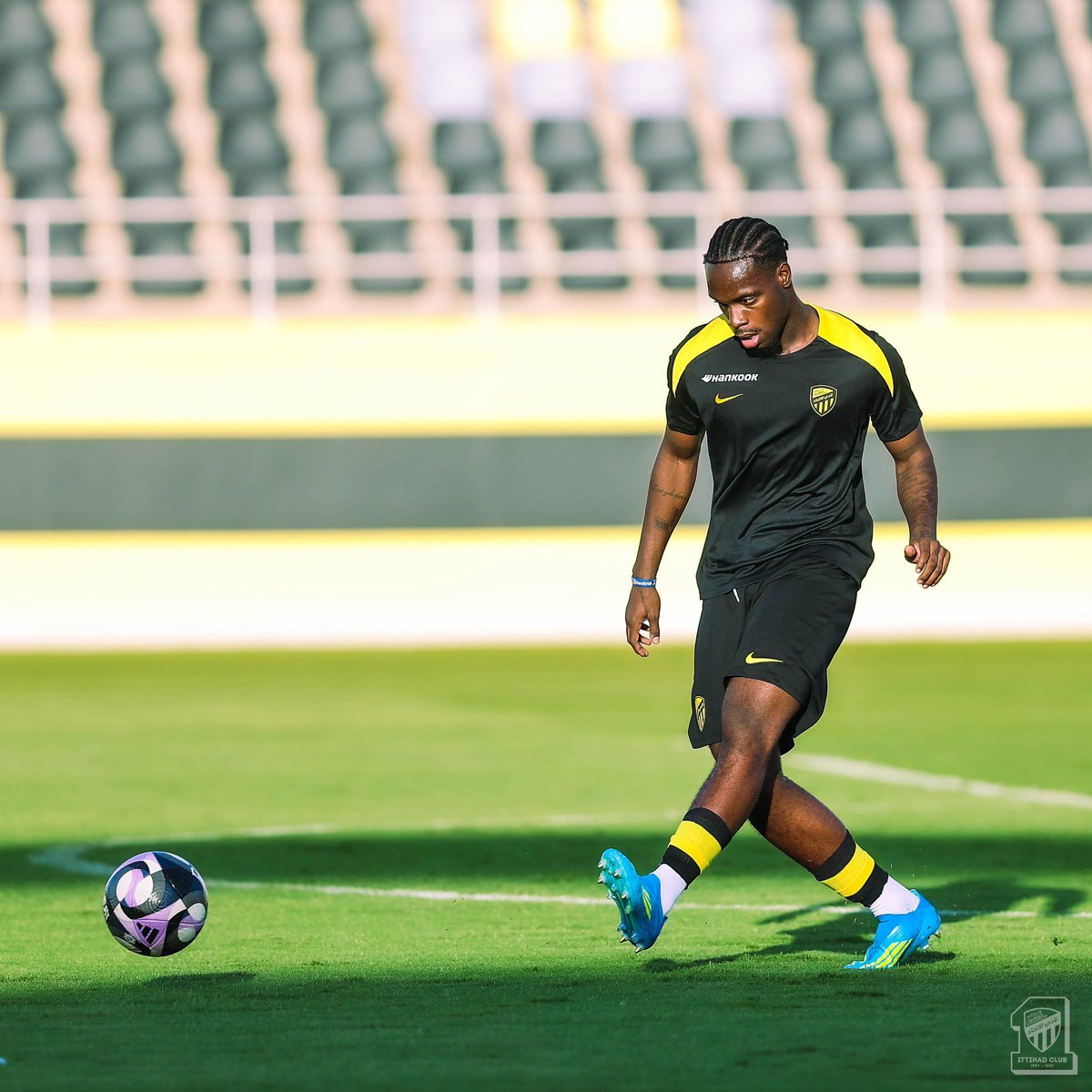 ITTI MANIA - اتي مانيا tweet media