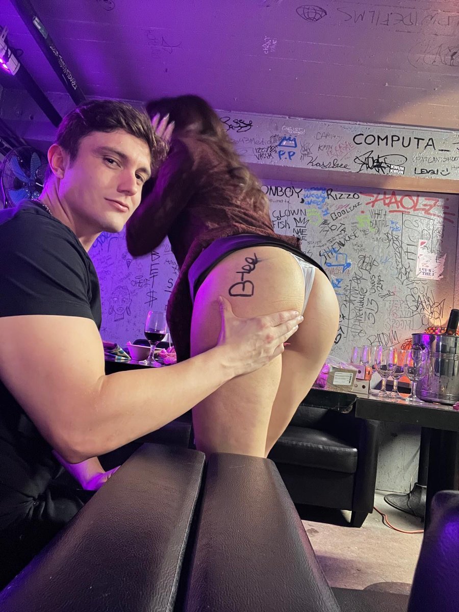 ChaseAdamsxo's tweet photo. Weekend reset… my way. 😈  #bronextdoor #NSFWcreator #OnlyFans https://t.co/OgFenW2vpB