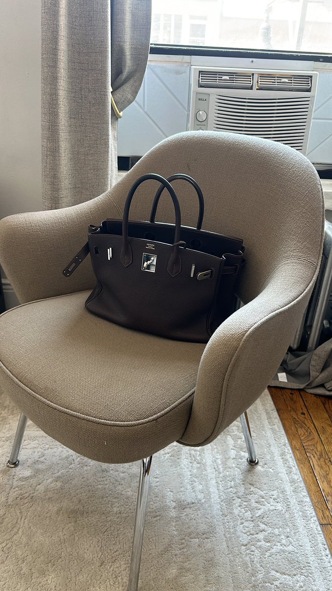 Me? infopoint kiosk tweet media