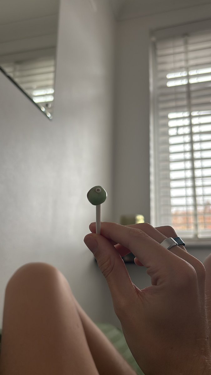 sid 🦦 tweet media