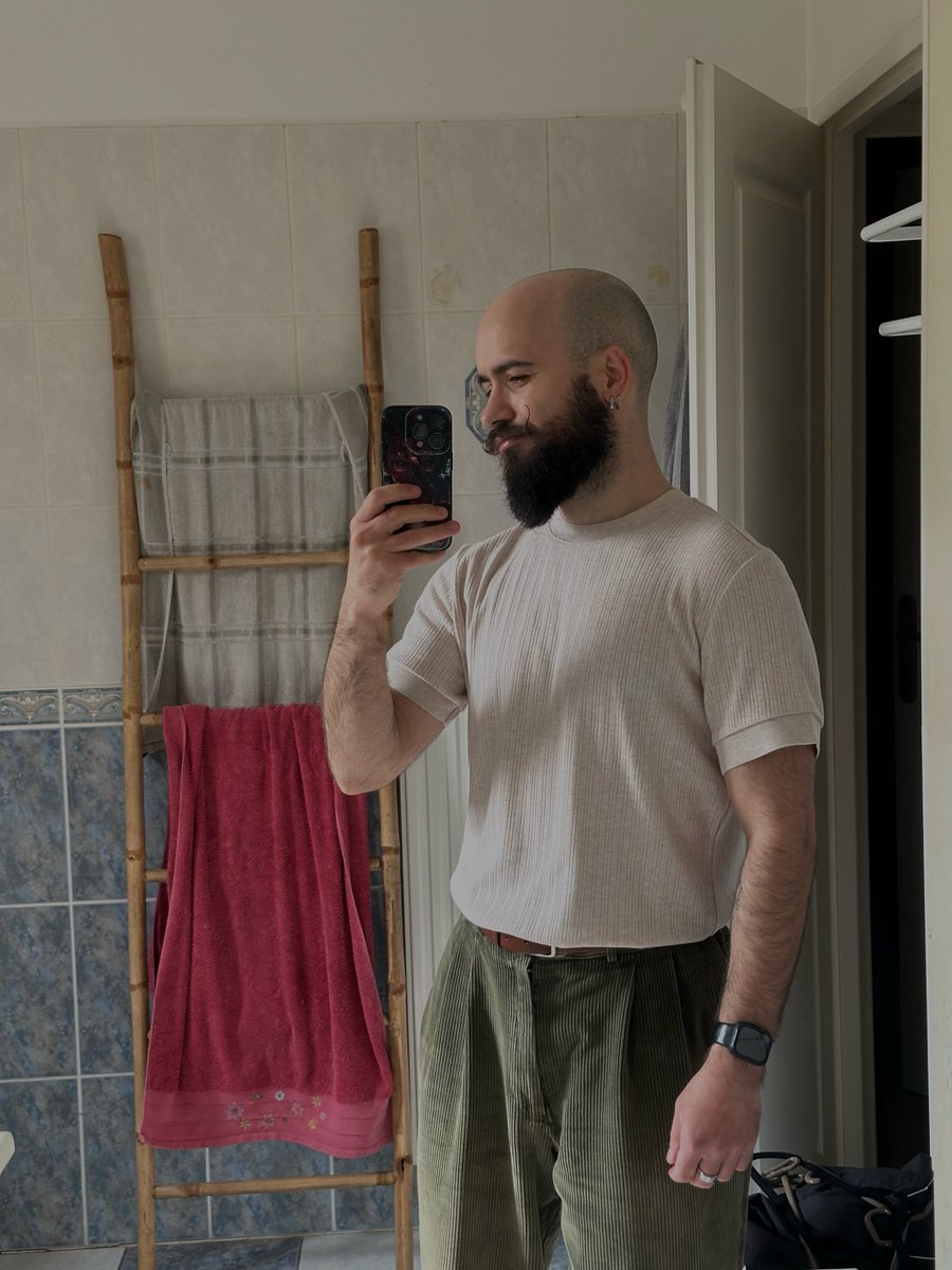 Mister moustache 👨🏻 tweet media