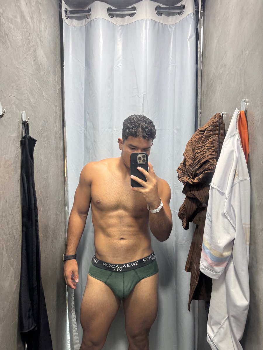 R.D Anitta version tweet media