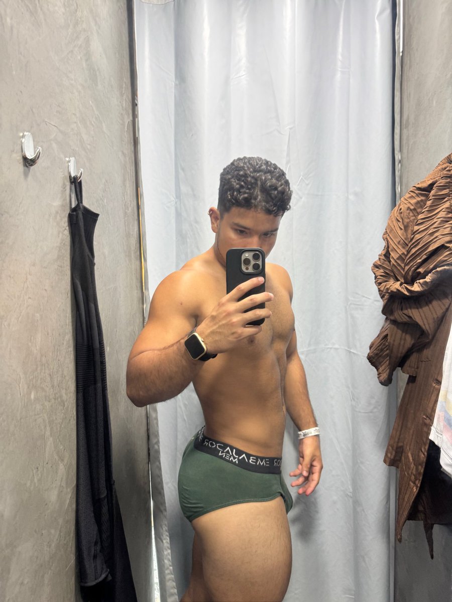 R.D Anitta version tweet media