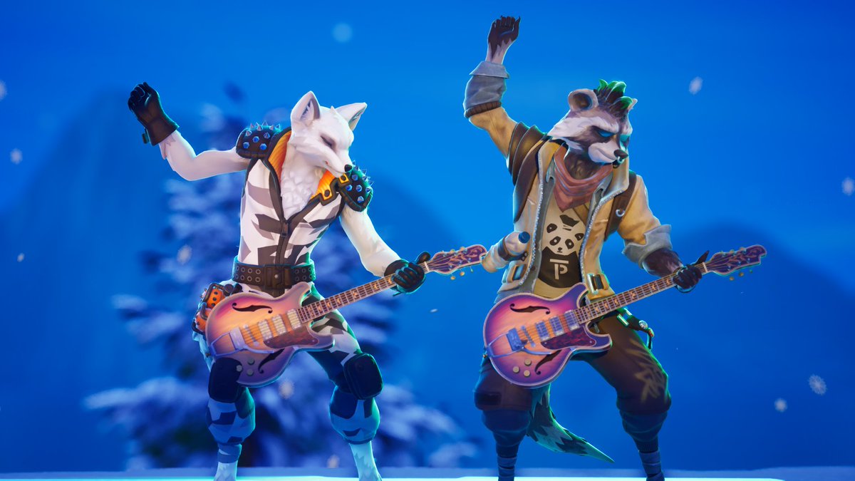 AFoxInABox112 tweet media