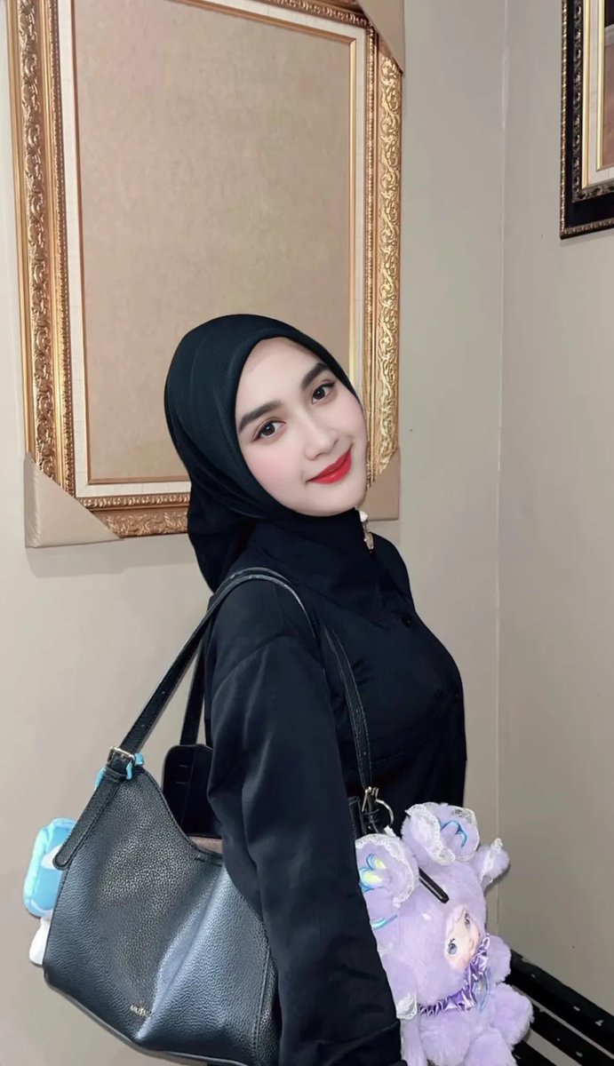 gud night bee💋 #shemale #shemaleindo #cantik