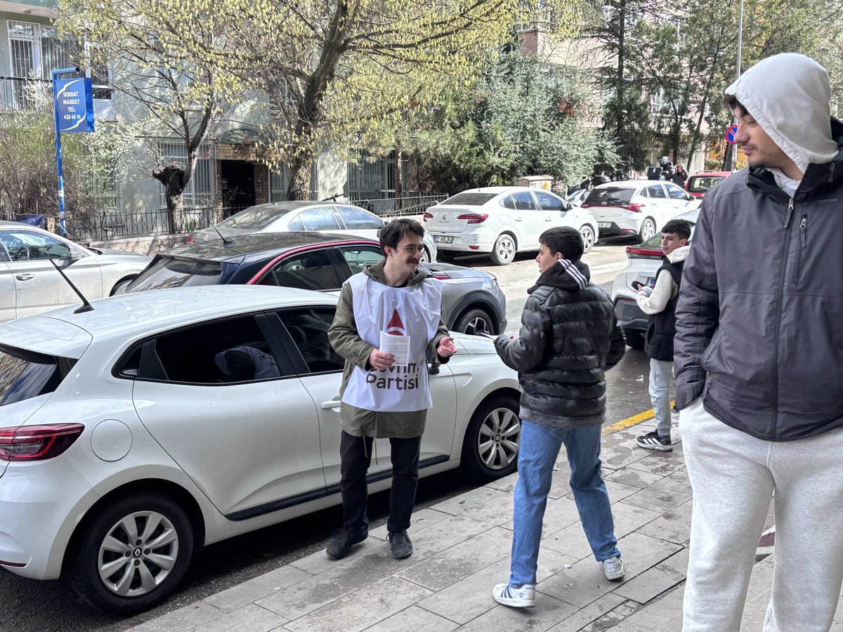 Geldikleri Gibi Giderler!

"Geldikleri Gibi Giderler" imza ve bildiri çalışmamızı Güvenlik Caddesi’nde ve Ayrancı Pazarı’nda gerçekleştirdik.

İmza vermek ve bu mücadeleyi birlikte büyütmek isteyen herkesi Ayrancı Dayanışma Evimize bekliyoruz.